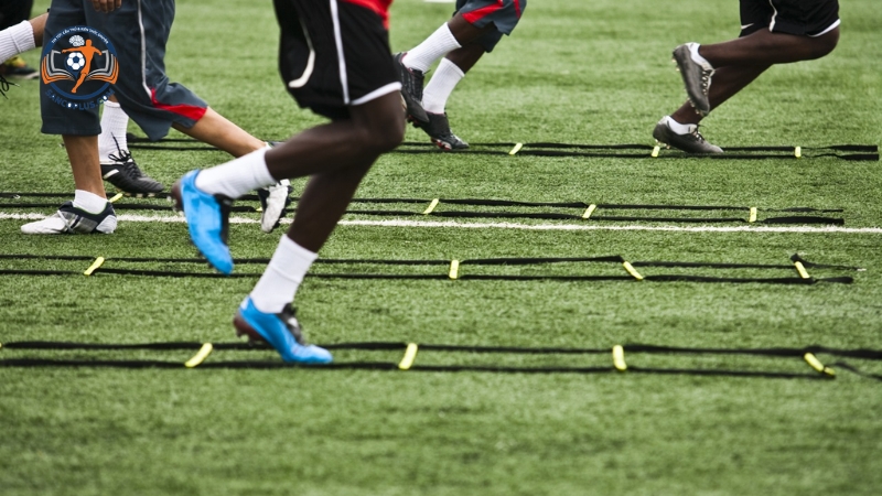 Các bài tập thể lực như chạy giúp cải thiện khả năng di chuyển