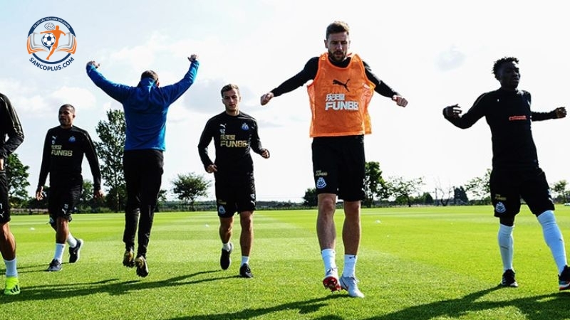 Các bài tập thể lực trong bóng đá giúp tăng sức mạnh