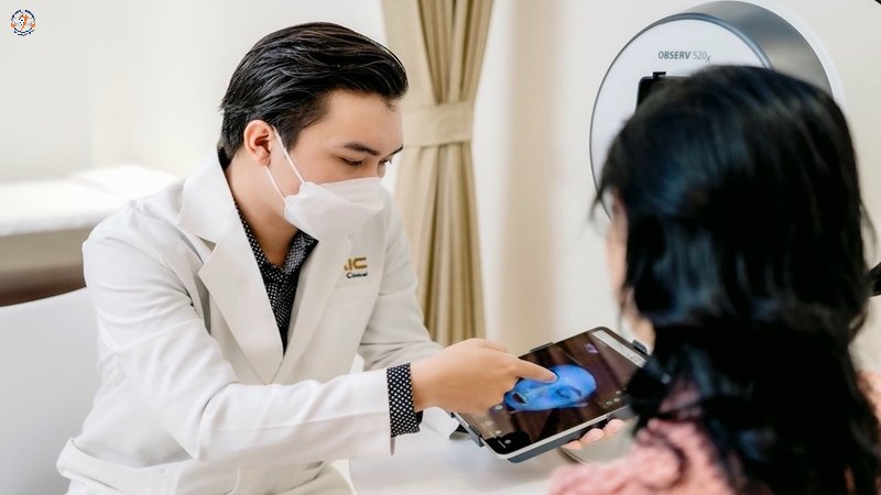 Bác sĩ dùng nhiều cách để chẩn đoán ra Steven Johnson