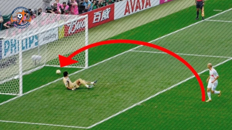 Cú sút Panenka được thực hiện với nhiều kỹ năng
