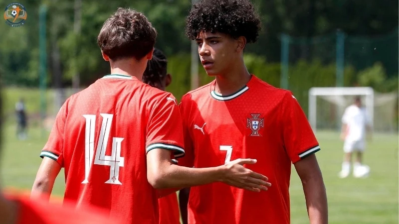 Ronaldo Jr tỏa sáng trong màu áo Bồ Đào Nha