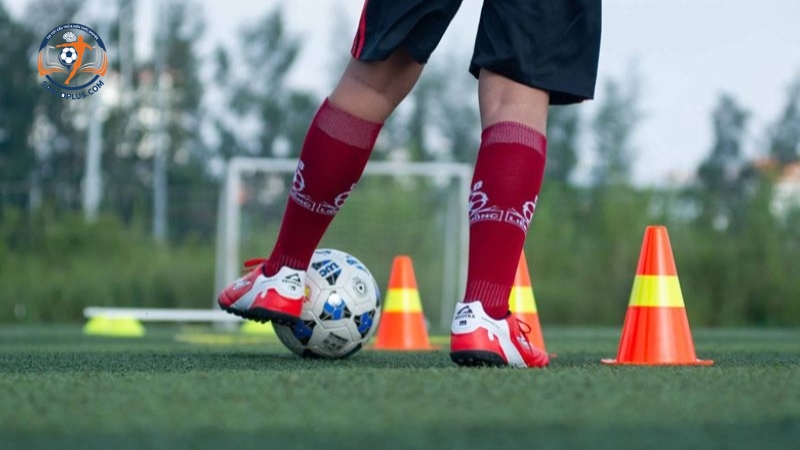 Tập sút bóng nâng cao khả năng ghi bàn